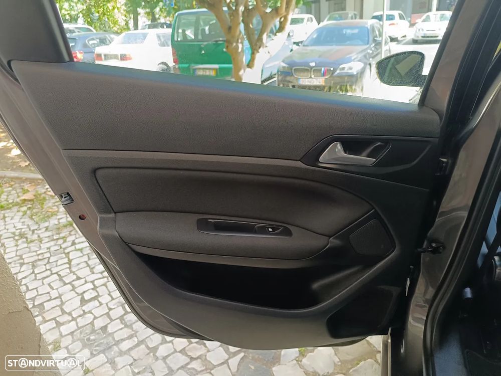 Peugeot 308 SW 1.5 BlueHDi Style - 18