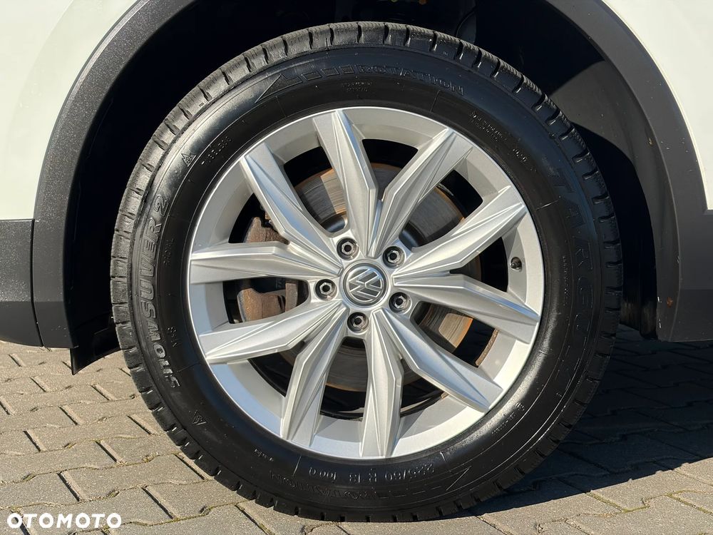 Volkswagen Tiguan - 32