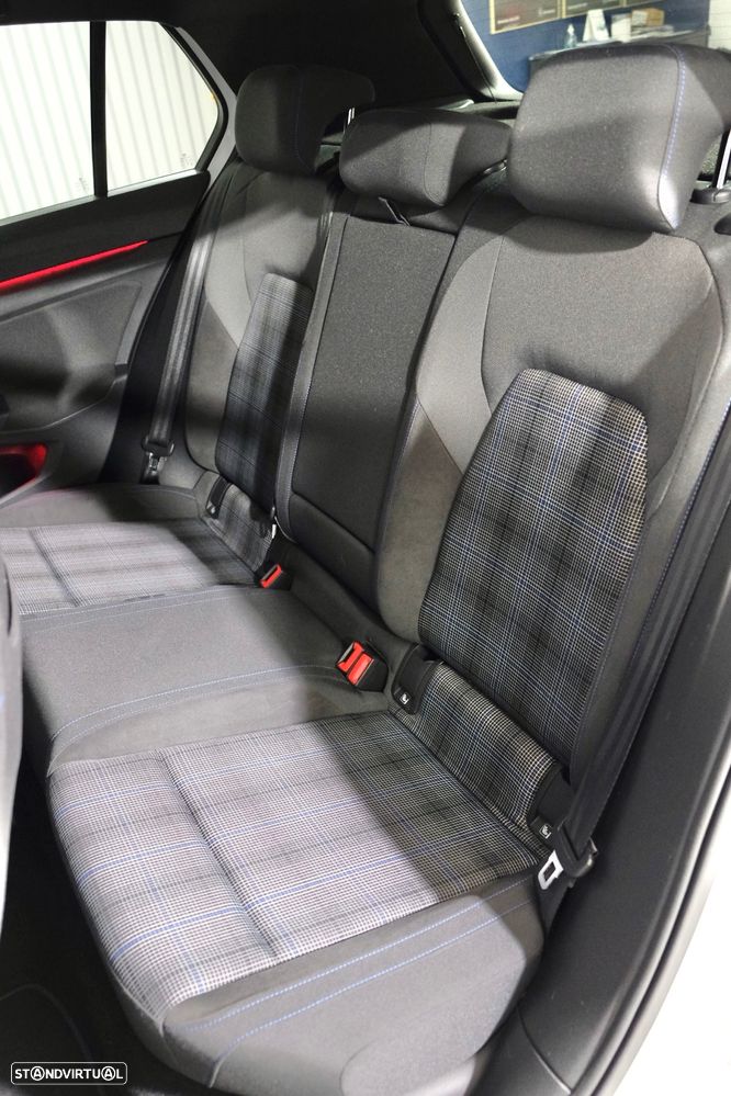 VW Golf 1.4 eHybrid OPF DSG GTE - 11