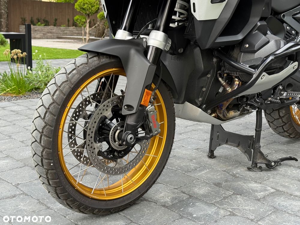 BMW R - 16