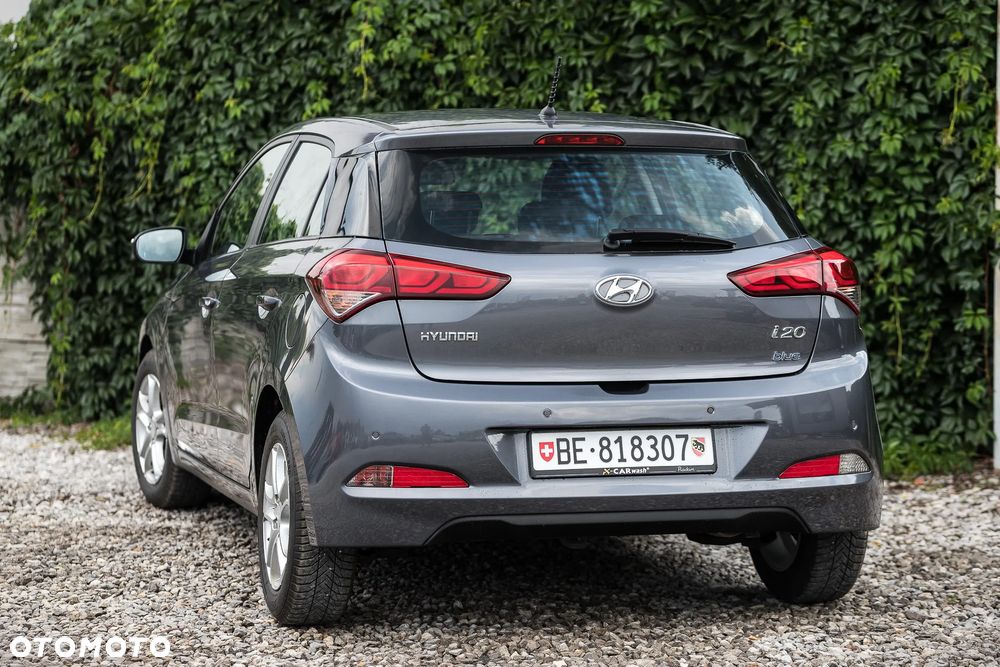 Hyundai i20 blue 1.2 Advantage+ - 9