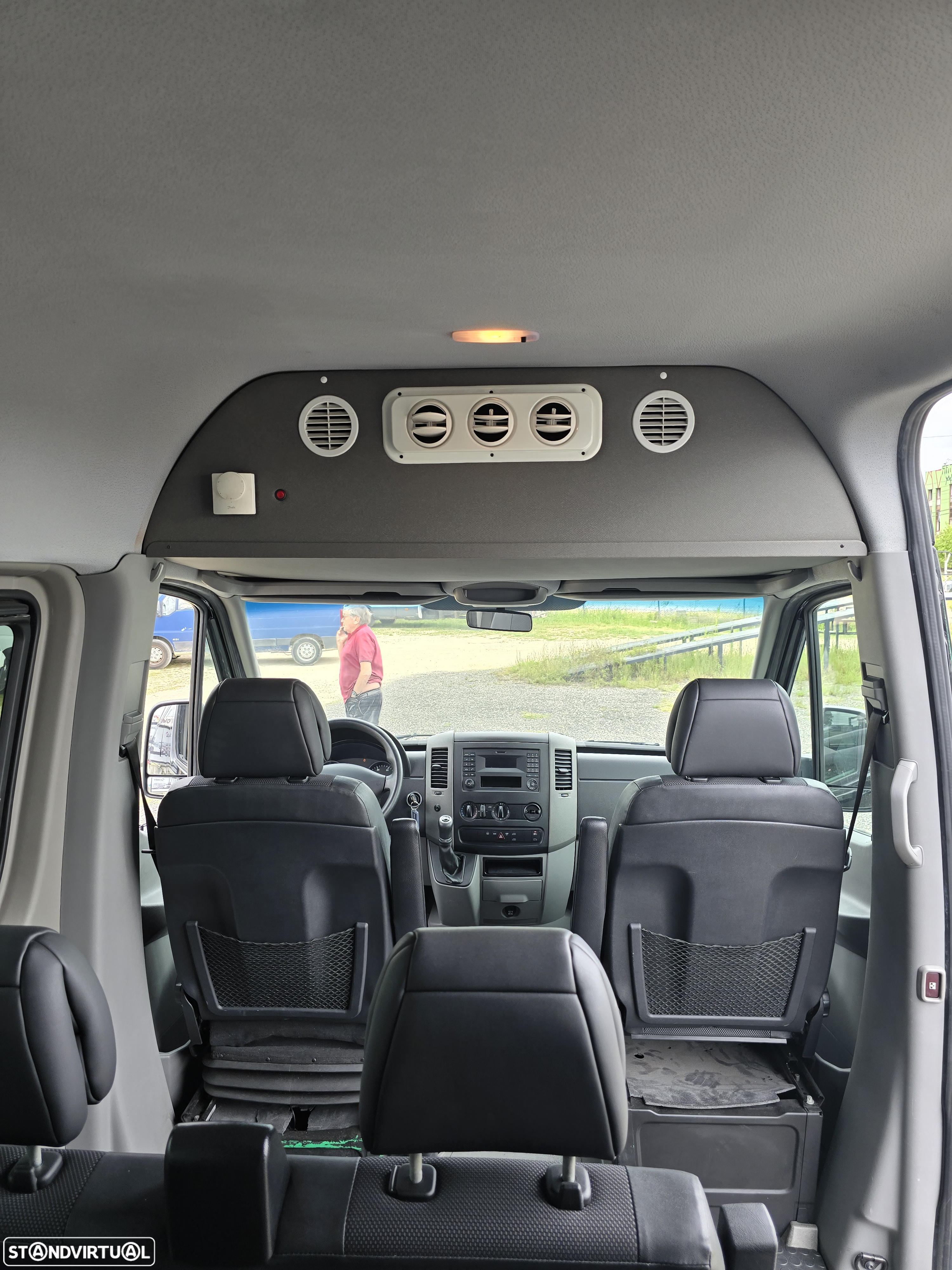 Mercedes-Benz Sprinter - 10