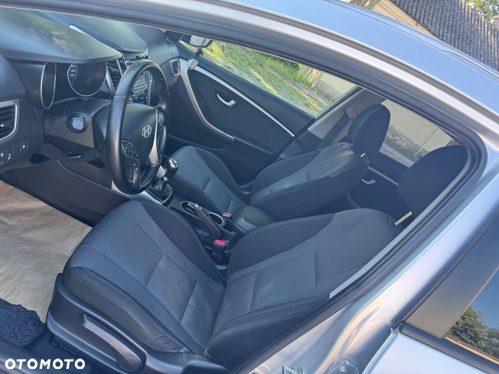 Hyundai i30 blue 1.6 CRDi Classic Navigation - 19