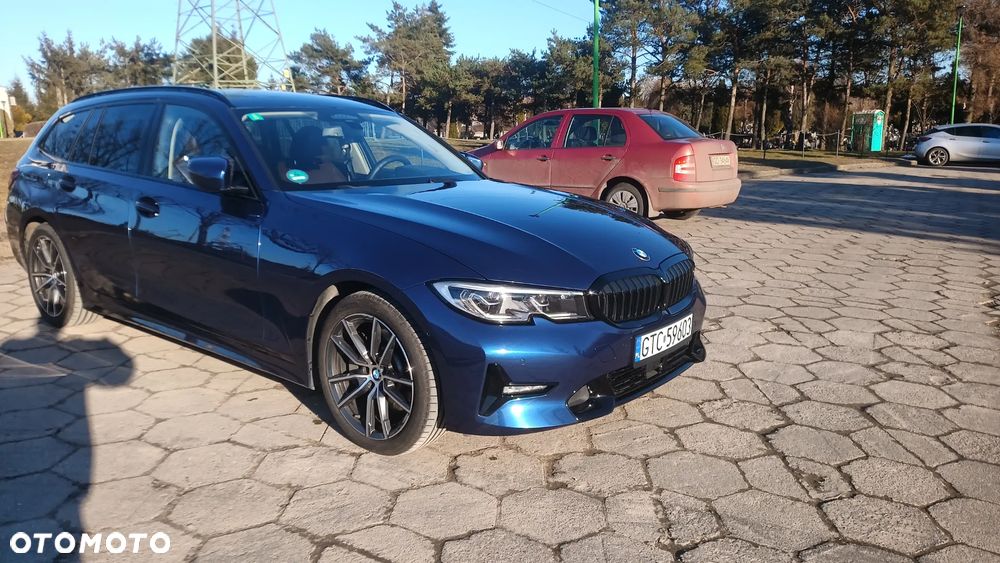 BMW Seria 3 330d xDrive M Sport - 2