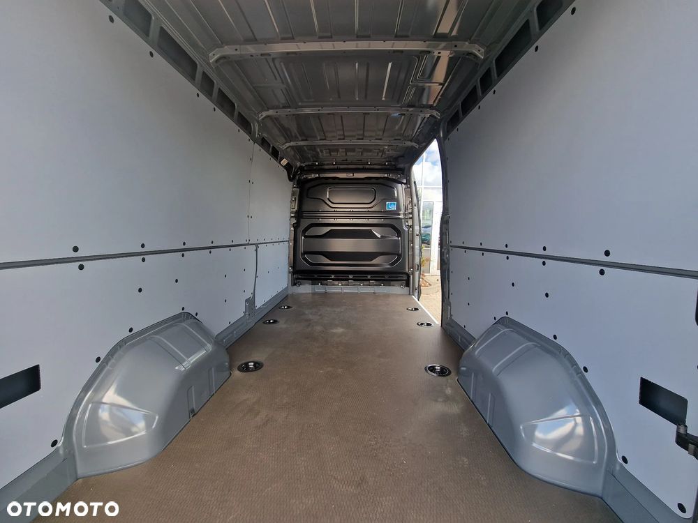 Nissan Interstar - 10