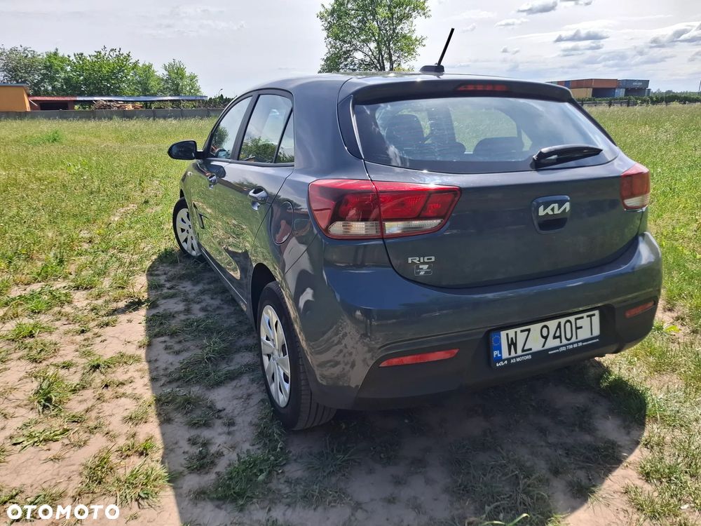 Kia Rio 1.2 L - 9