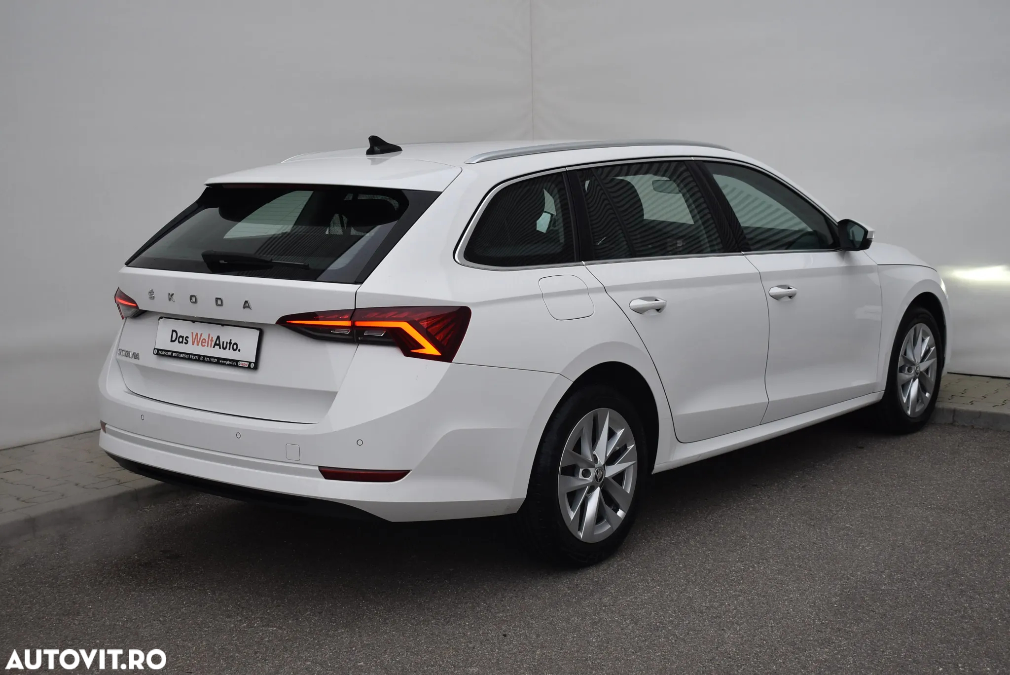 Skoda Octavia 2.0 TDI DSG Clever - 5