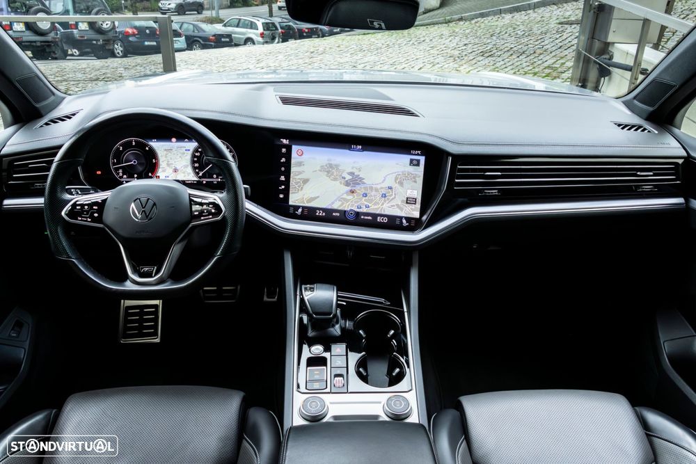 VW Touareg 3.0 TDI V6 R-Line - 12