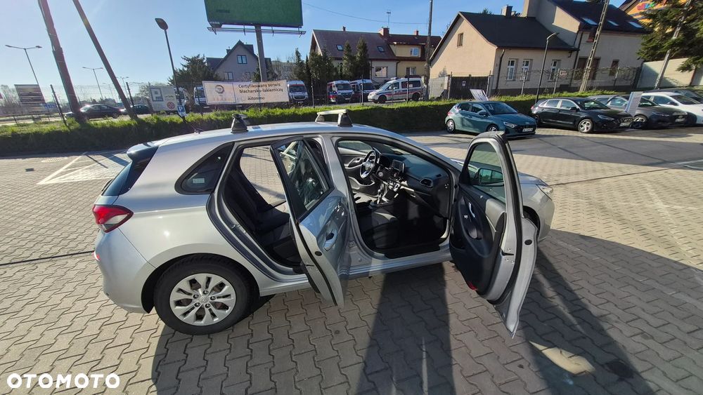 Hyundai i30 1.4 Classic + - 21