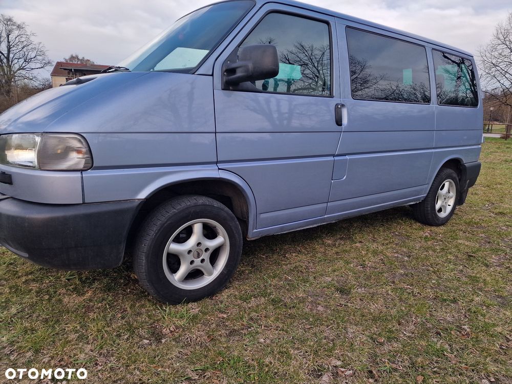 Volkswagen Caravelle - 23