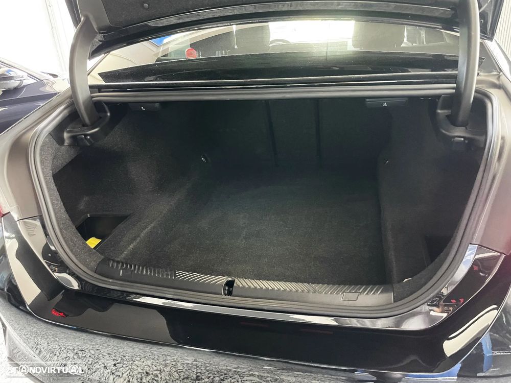 BMW 520 d Pack Desportivo M - 16