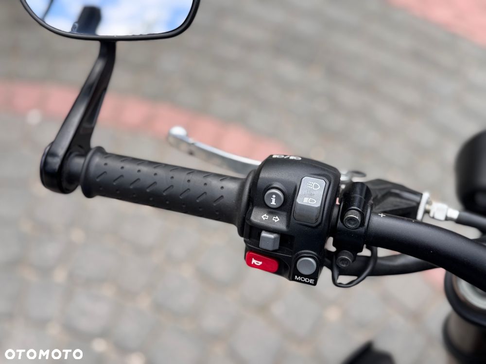 Triumph Speed Triple - 25