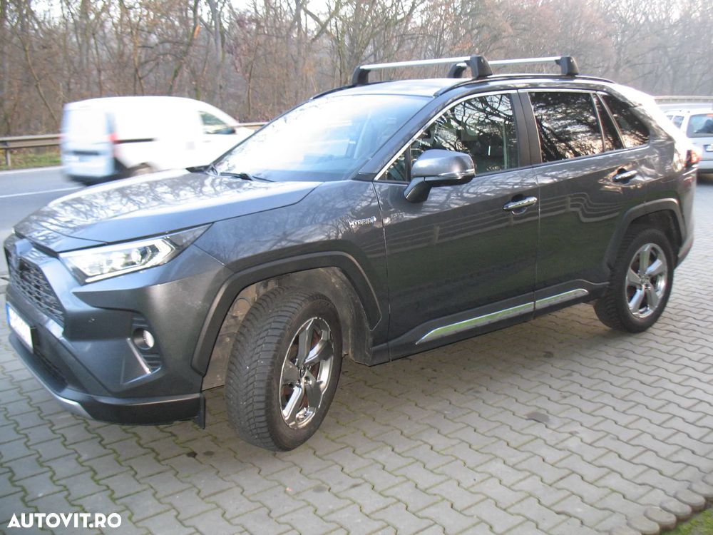 Toyota RAV4 - 5