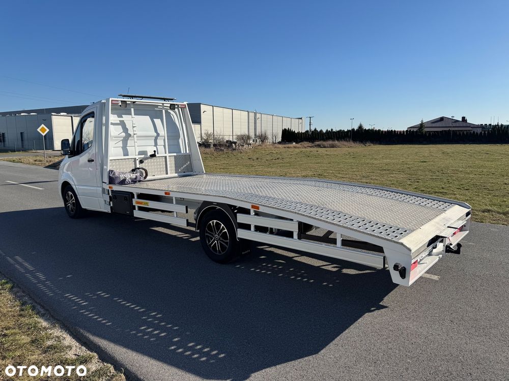 Mercedes-Benz Sprinter - 4