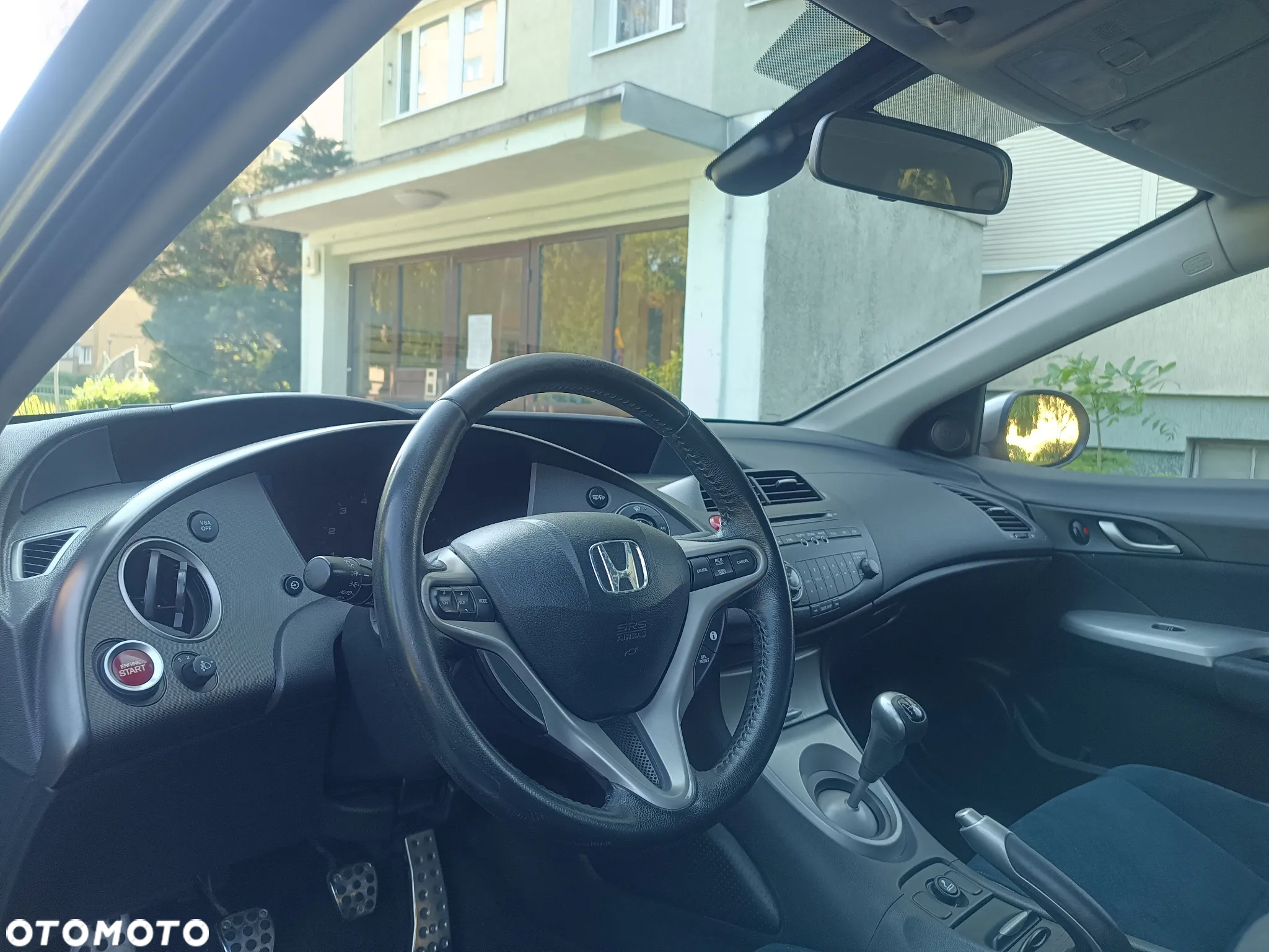 Honda Civic 1.8 Comfort - 11
