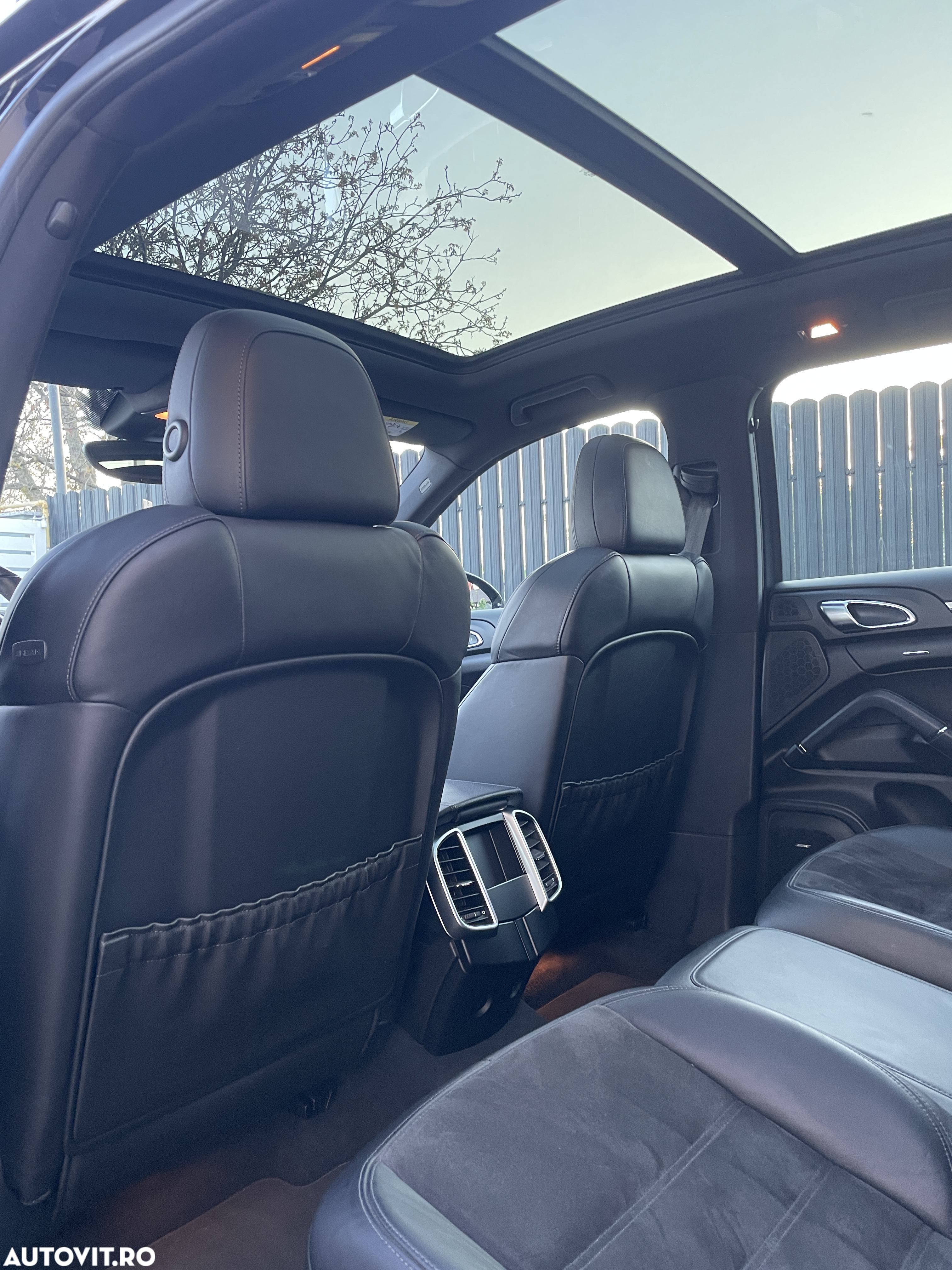 Porsche Cayenne 3.0 L - 25