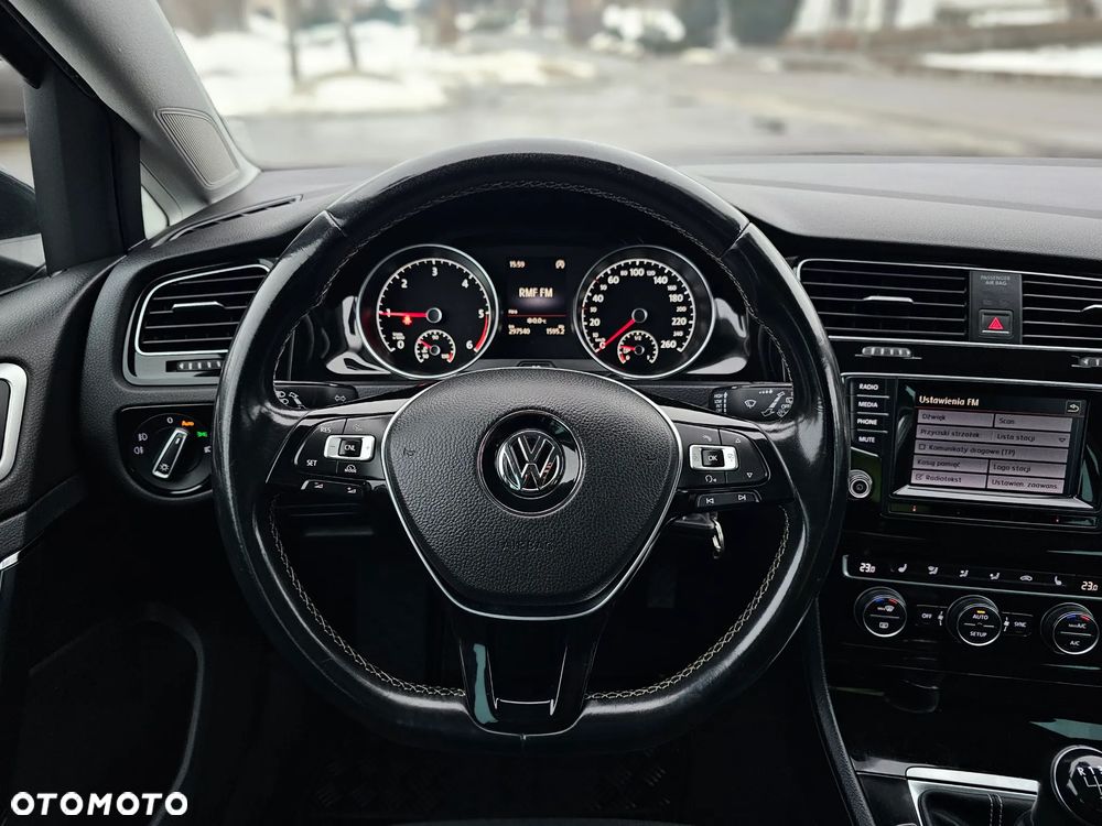 Volkswagen Golf 1.6 TDI BlueMotion Technology Cup - 12