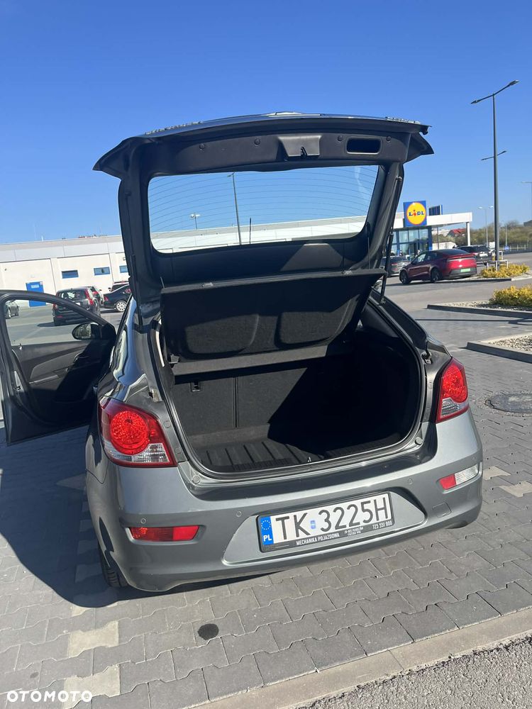 Chevrolet Cruze 1.6 LT - 11