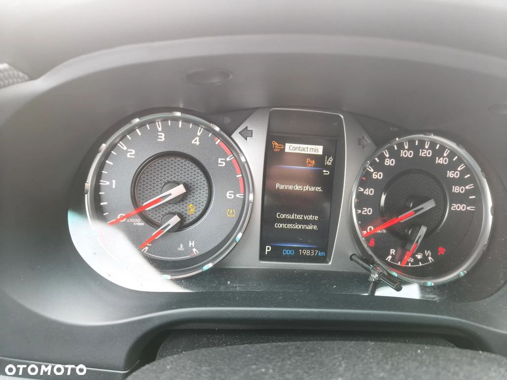 Toyota Hilux - 4