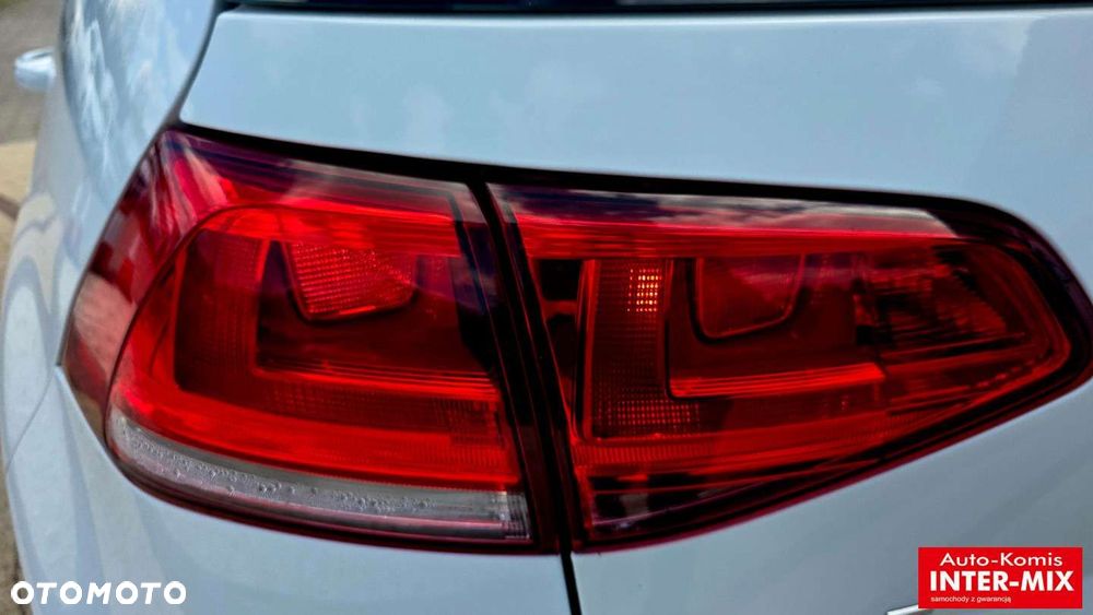 Volkswagen Golf - 25