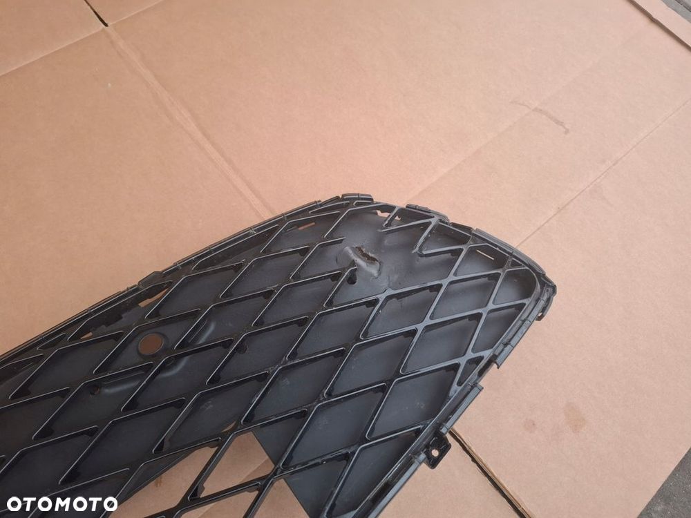 KRATKA ZDERZAKA GENESIS GV60 GV60 ORYGINAŁ - 3