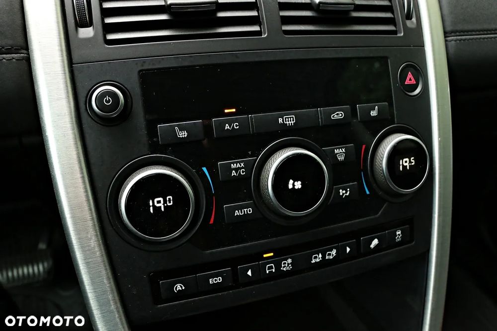 Land Rover Discovery Sport D150 R-Dynamic - 36