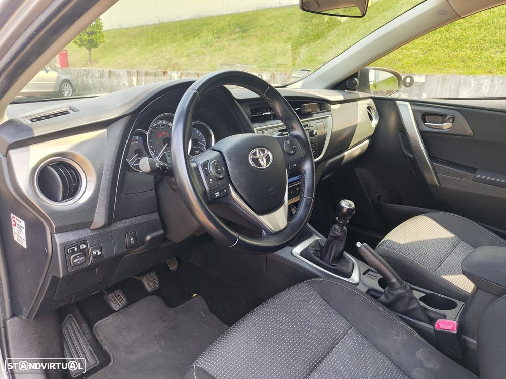 Toyota Auris 1.33 VVT-i Comfort+J16 - 5