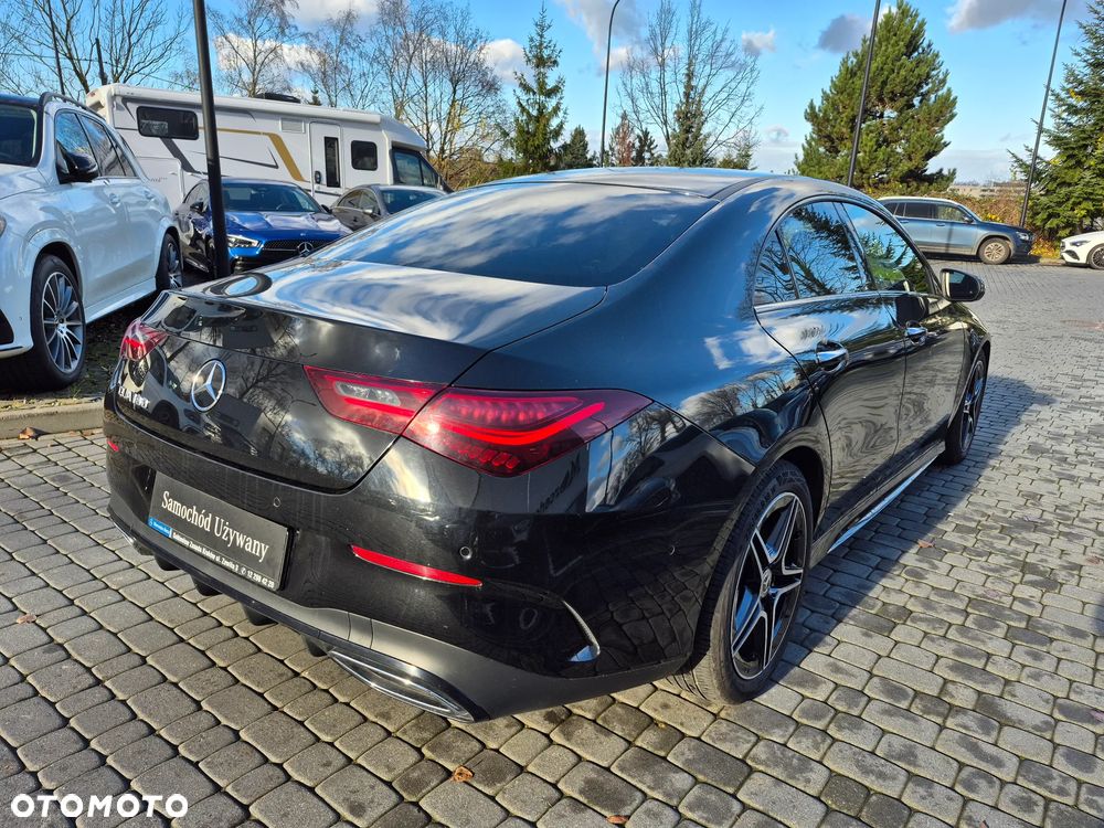 Mercedes-Benz CLA 180 7G-DCT - 12