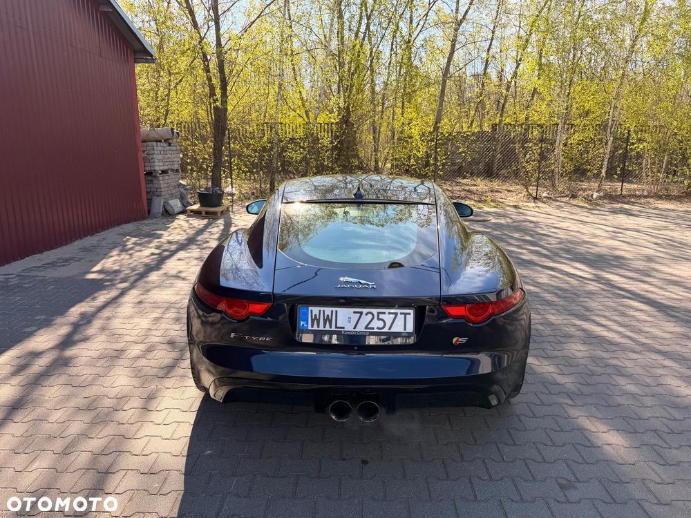 Jaguar F-Type - 12