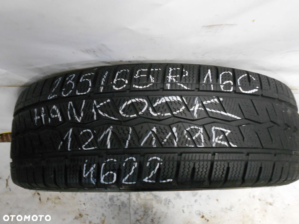 OPONA POJEDYNKA 235/65R16C HANKOOK WINTER I'CEPT LV DOT 4622 7.5MM - 1