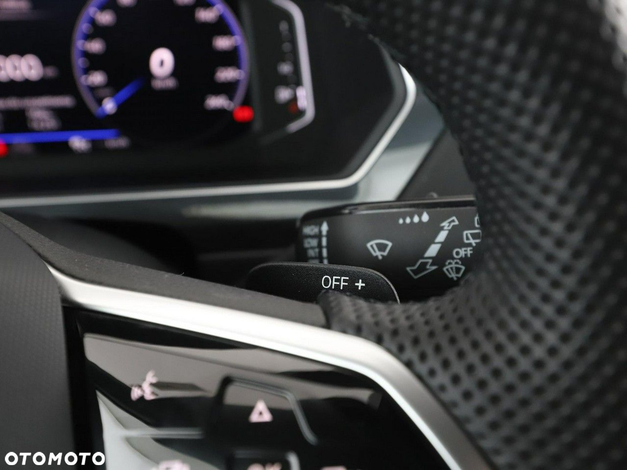 Volkswagen Tiguan 2.0 TDI SCR DSG R-Line - 31