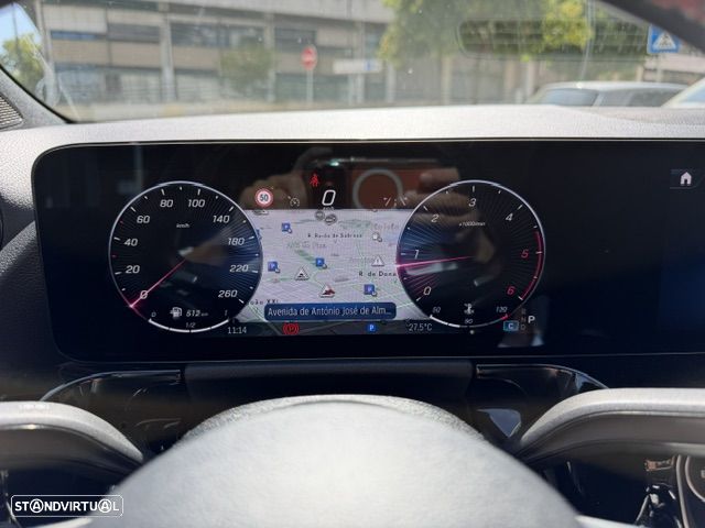 Mercedes-Benz GLA 180 d AMG Line - 2