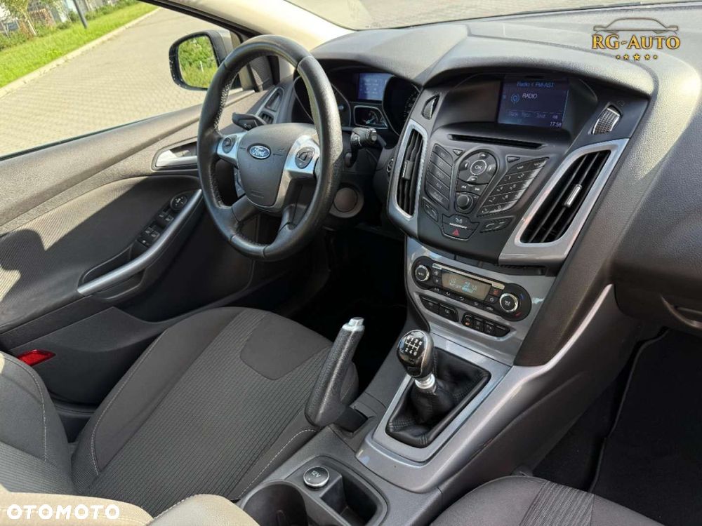 Ford Focus - 24
