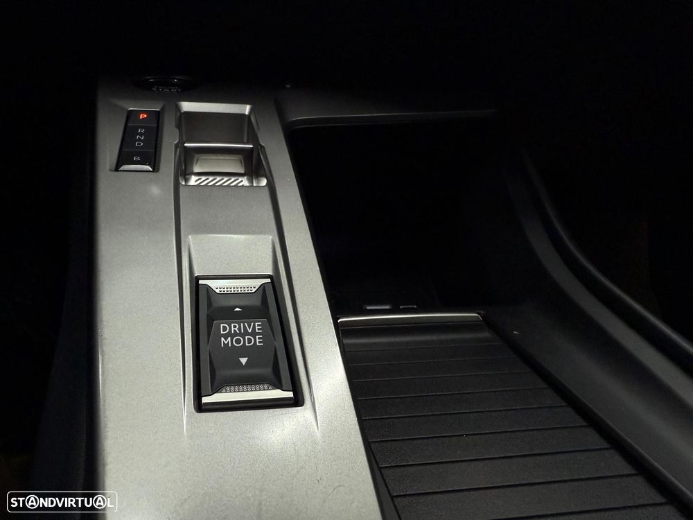 Peugeot 408 1.6 Hybrid Allure Pack e-EAT8 - 27