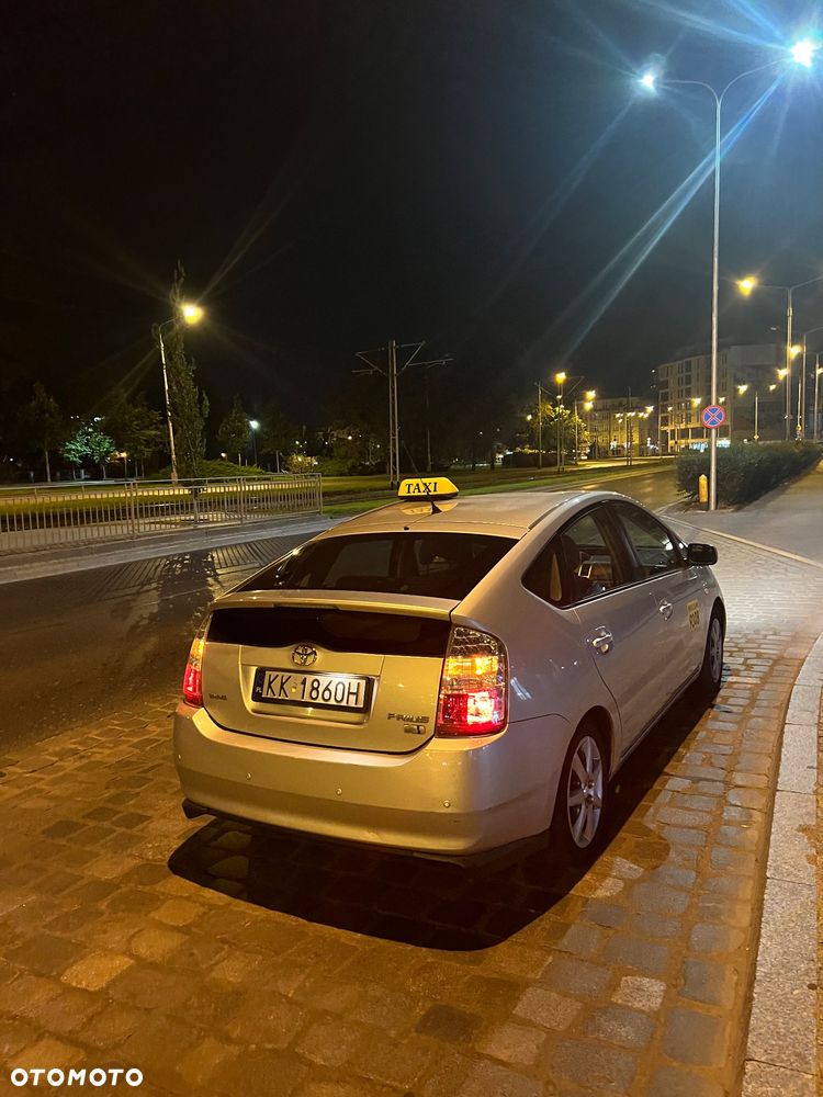 Toyota Prius 1.5 VVT-i Sol - 2