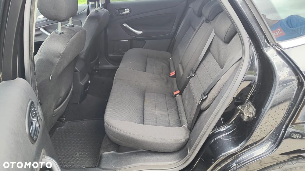 Ford Mondeo 2.0 Trend - 11