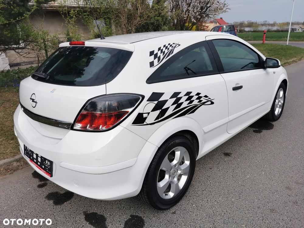 Opel Astra 1.6 Innovation - 1