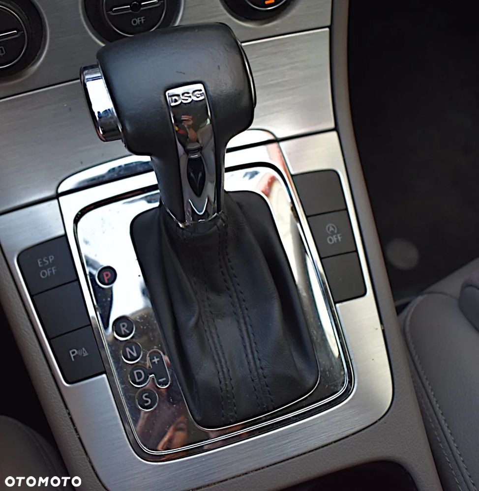 Volkswagen Passat - 24