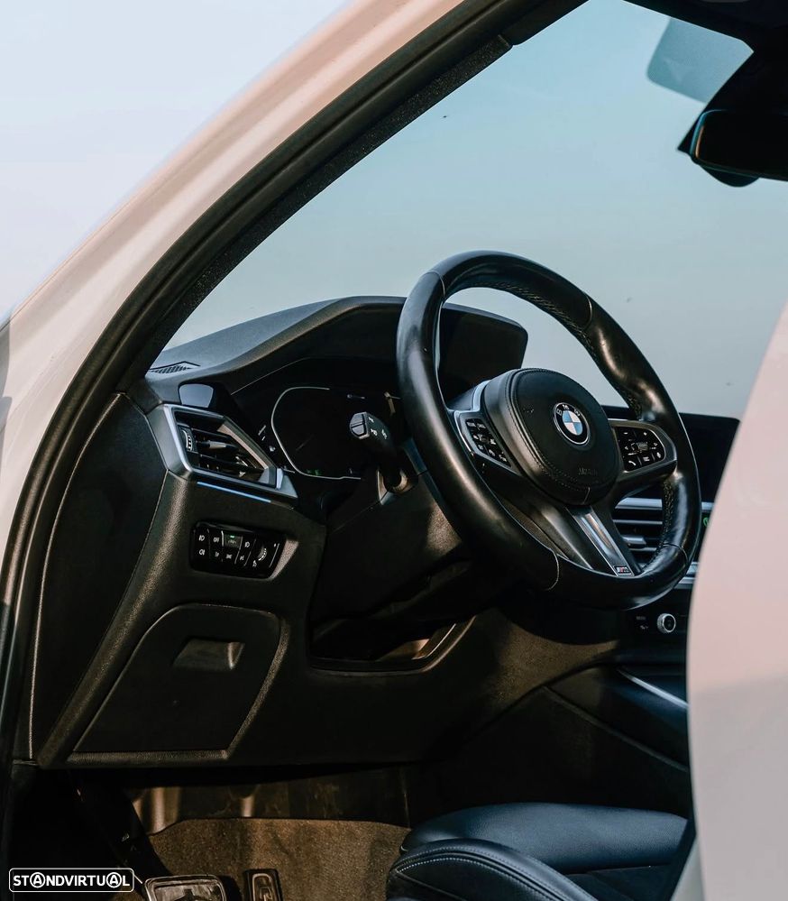 BMW 330 e Aut. M Sport - 4