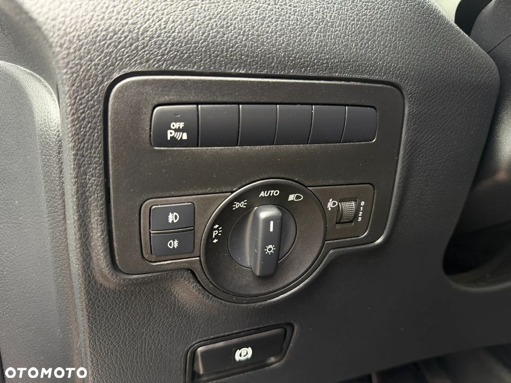 Mercedes-Benz Vito - 34