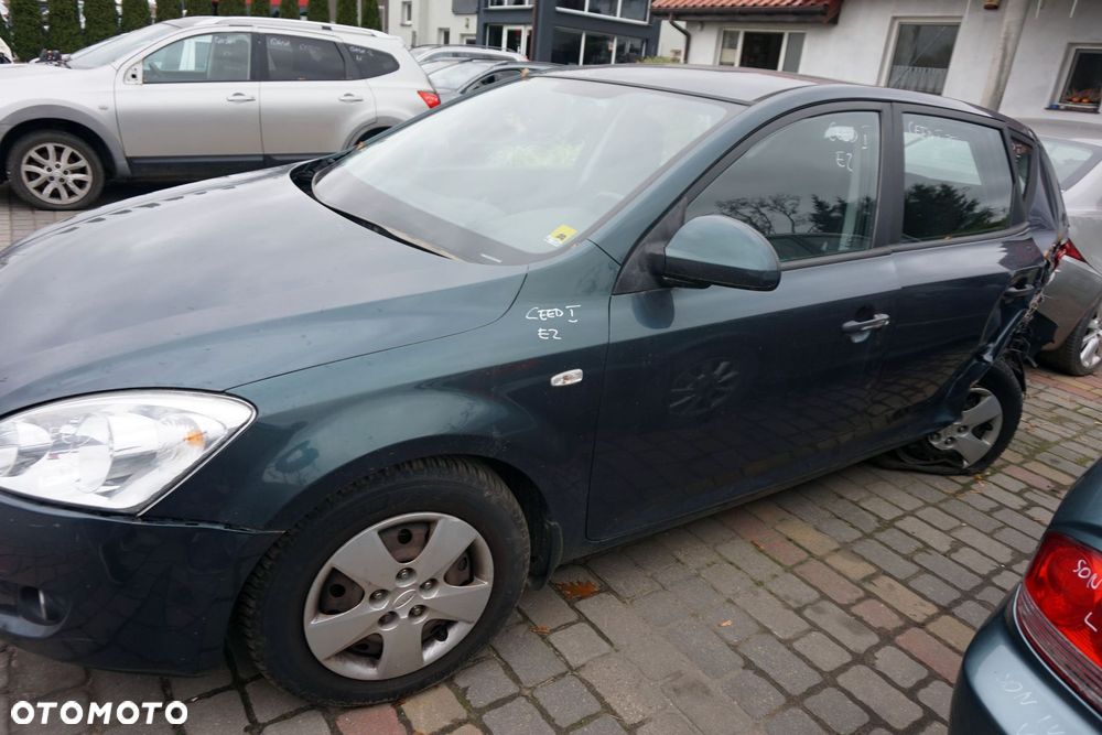 KIA CEED I 5D HB 2007 E2 1.6 CRDI D4FB 90KM S717 ZIELONY na części - 2