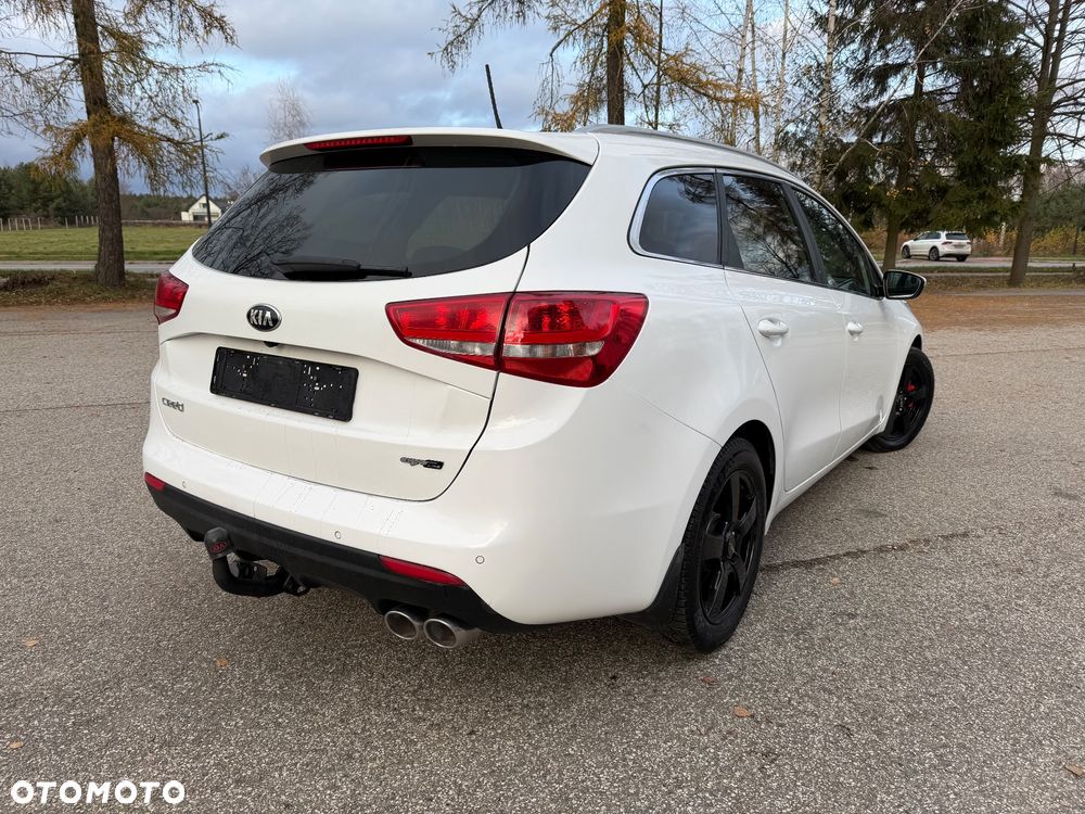 Kia Ceed - 8