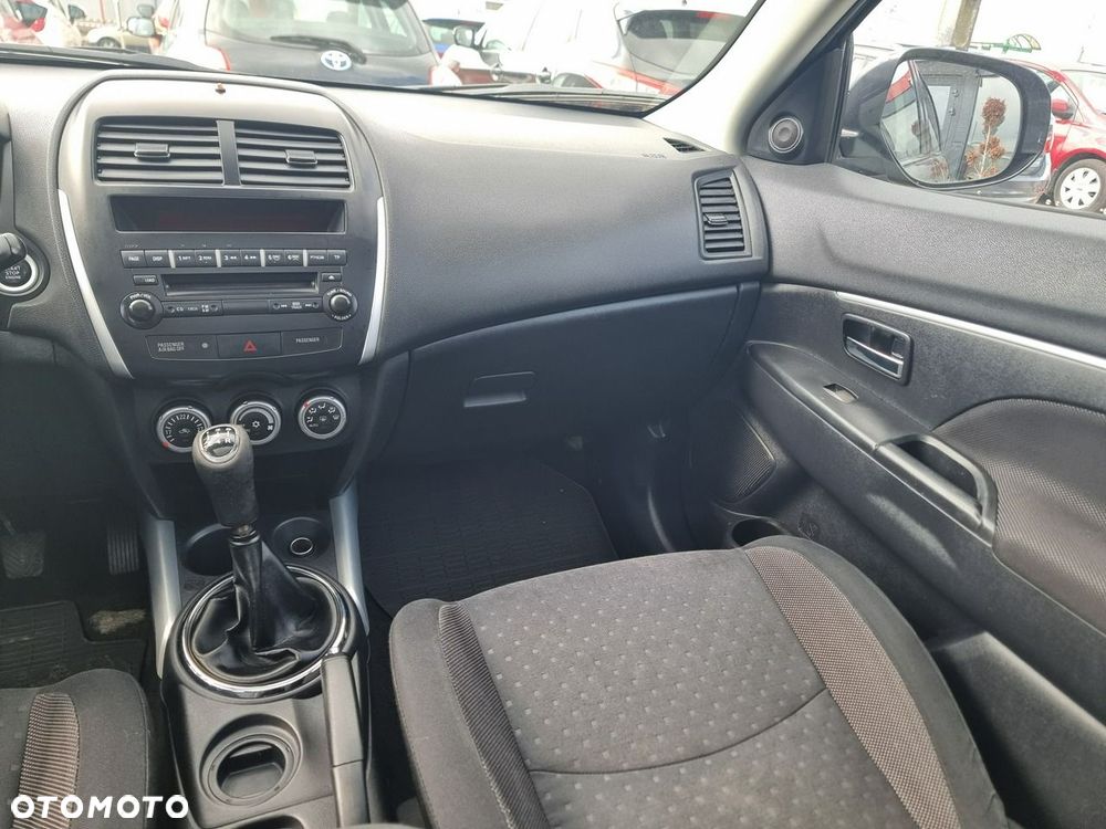 Mitsubishi ASX - 16