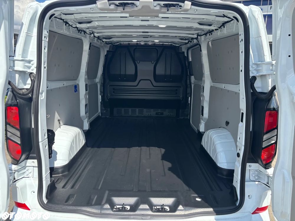 Ford TRANSIT CUSTOM - 8
