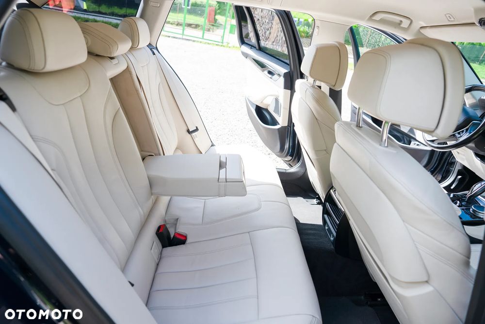 BMW Seria 5 530i xDrive Luxury Line - 20