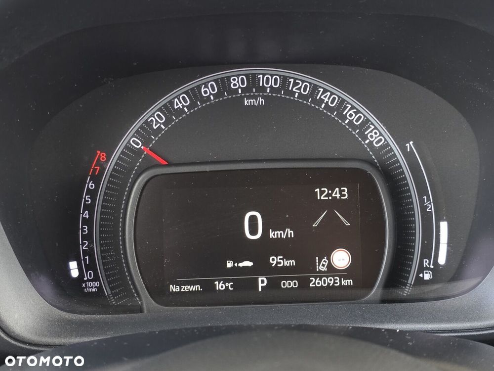 Toyota Aygo X - 10