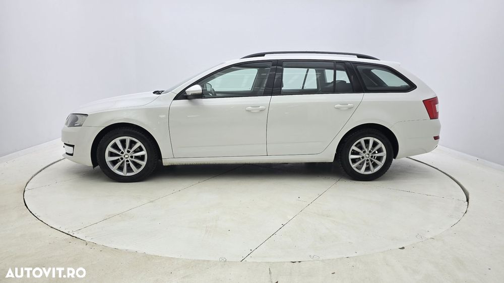 Skoda Octavia 1.6 TDI DSG Ambition - 9