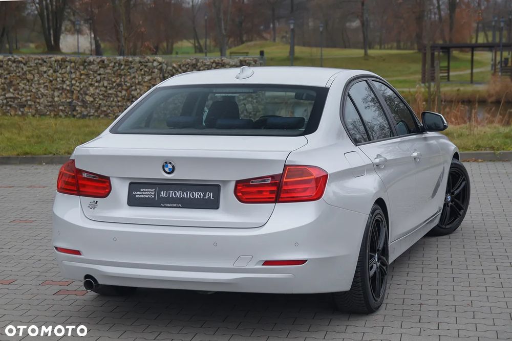 BMW Seria 3 318d - 20