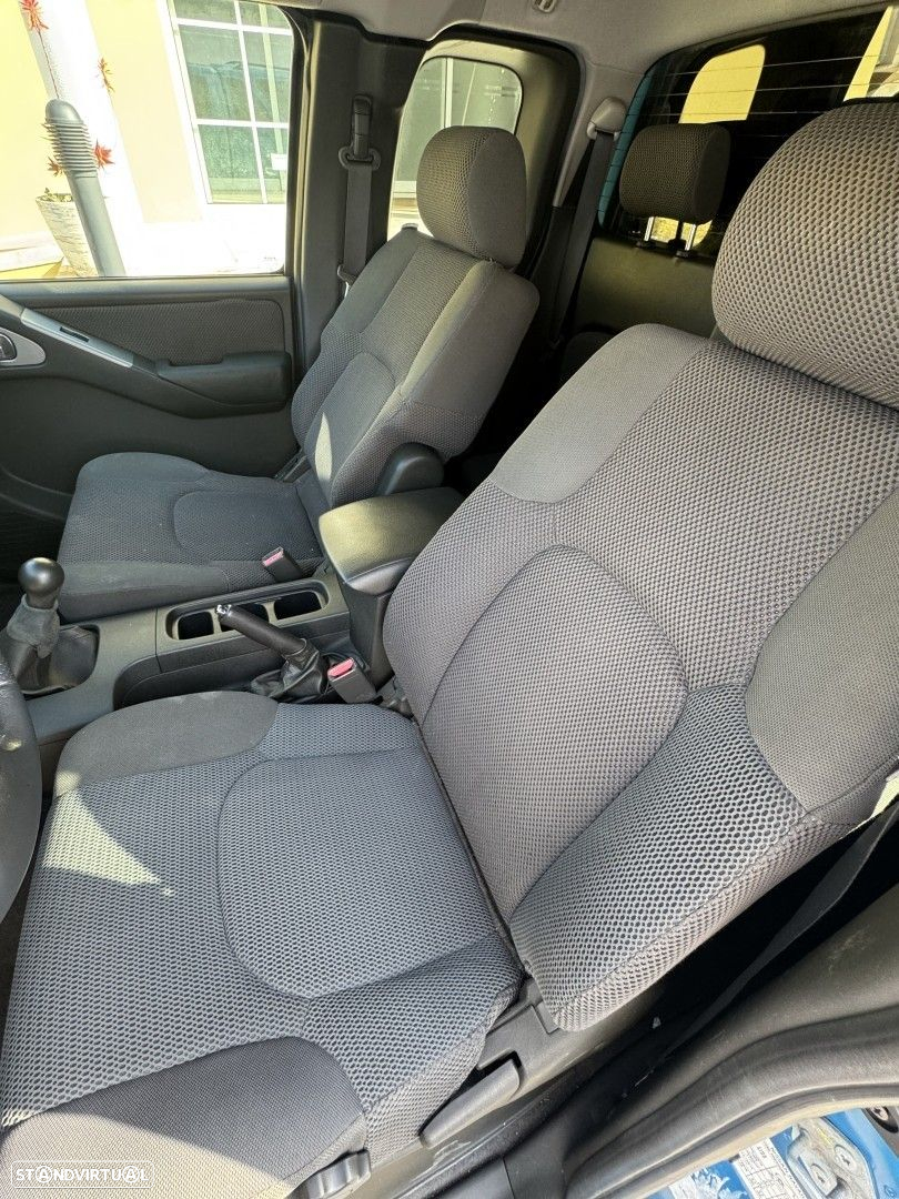 Nissan Navara 2.5 dCi KC LE+BDT - 17
