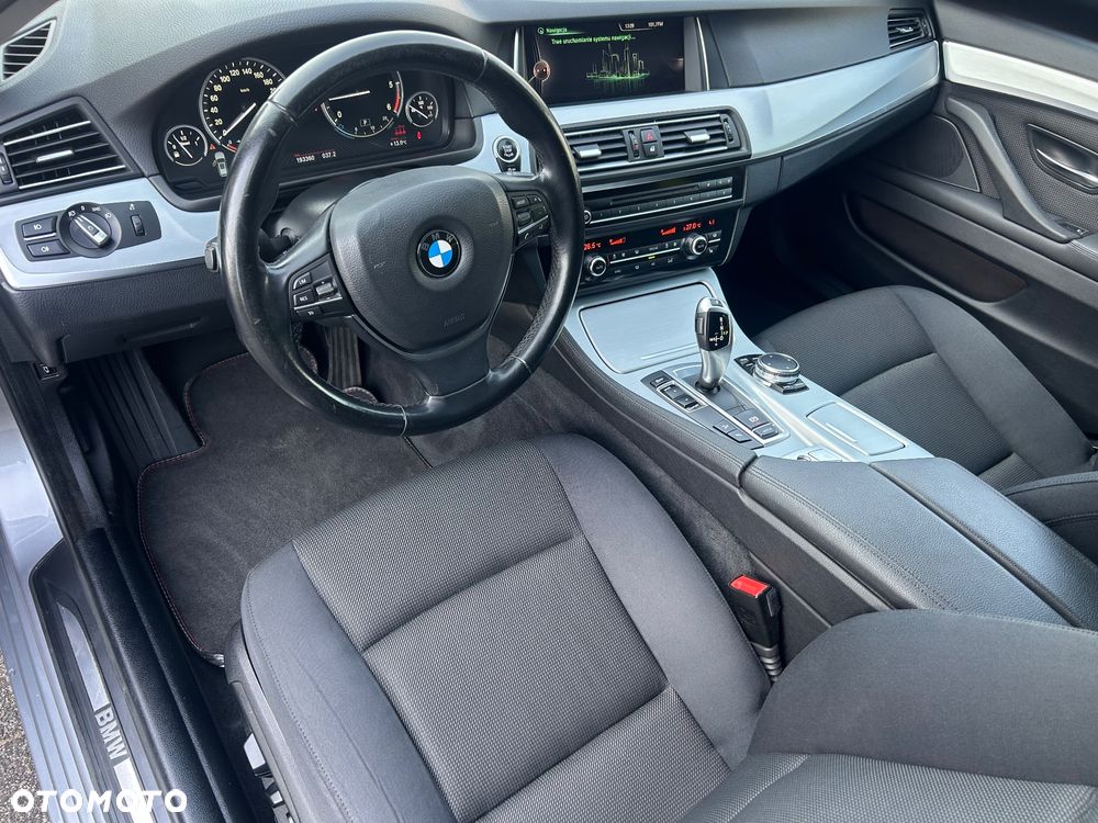 BMW Seria 5 520d xDrive - 22